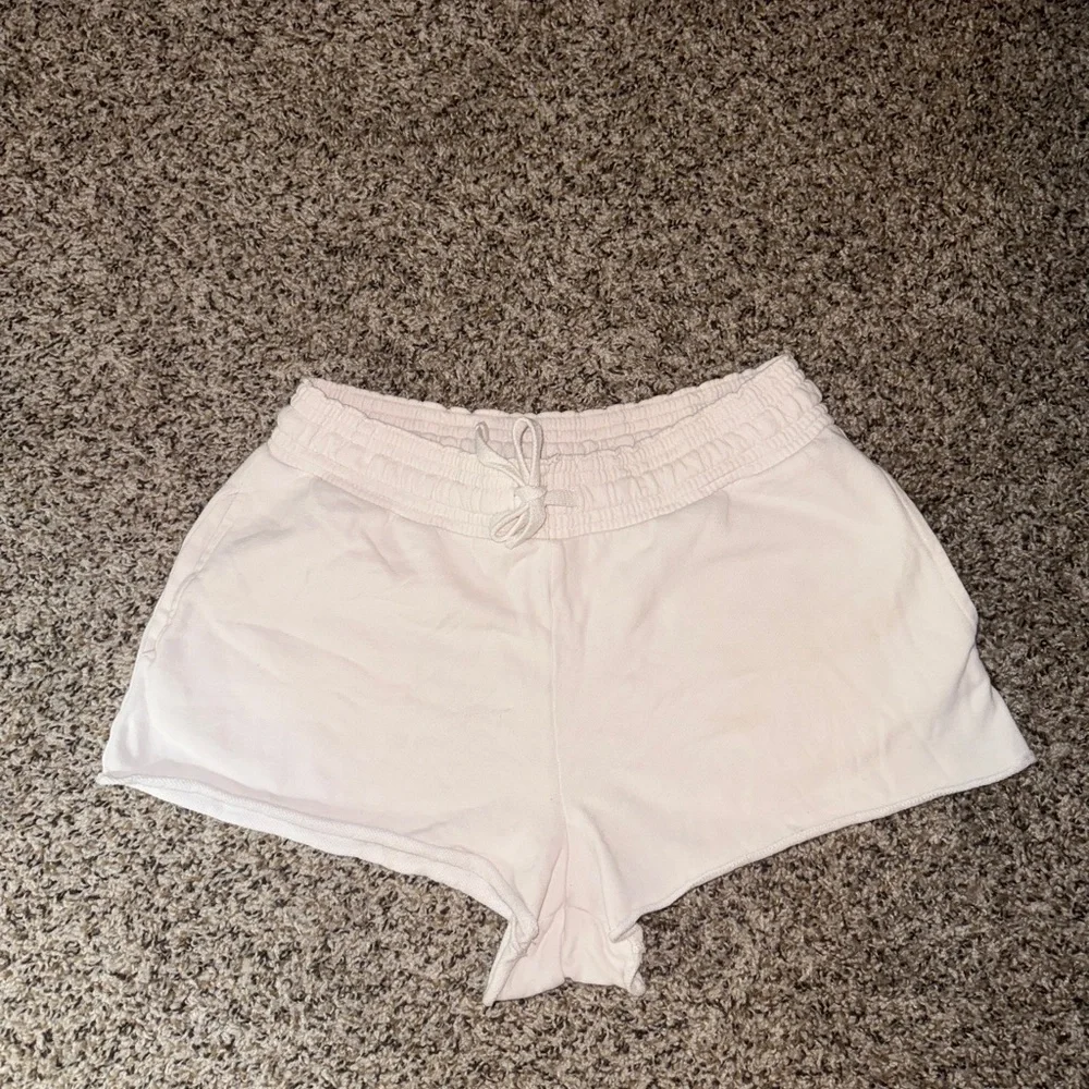 American Eagle Outfitters Cream Athletic Shorts - Picture 4 of 8